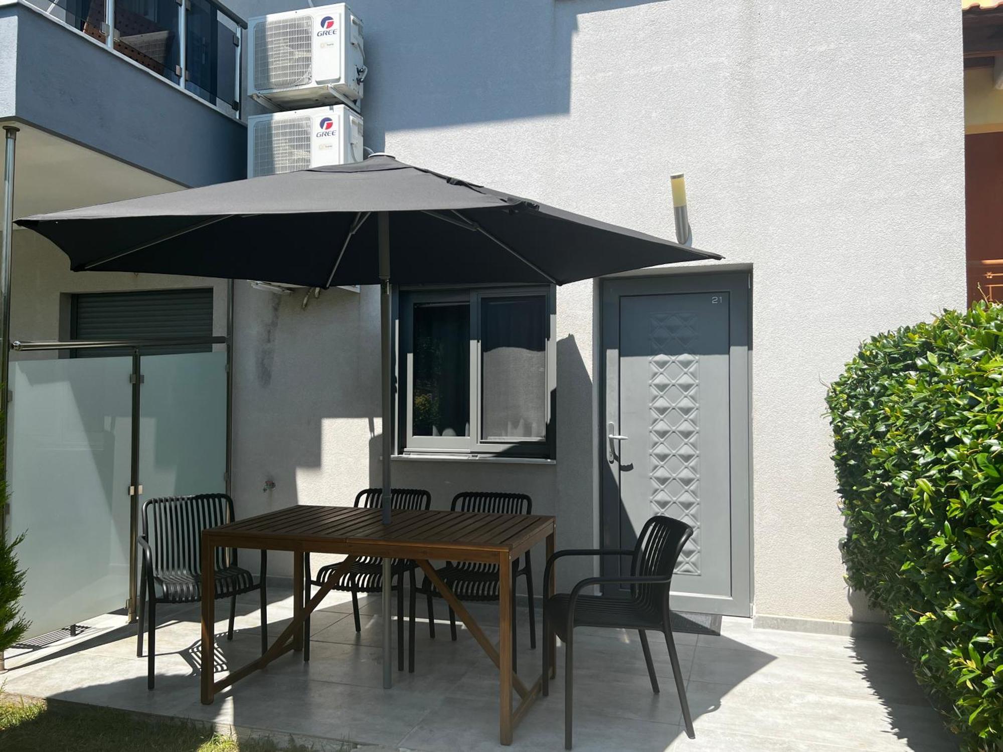 Nikiti Holidays Exterior photo