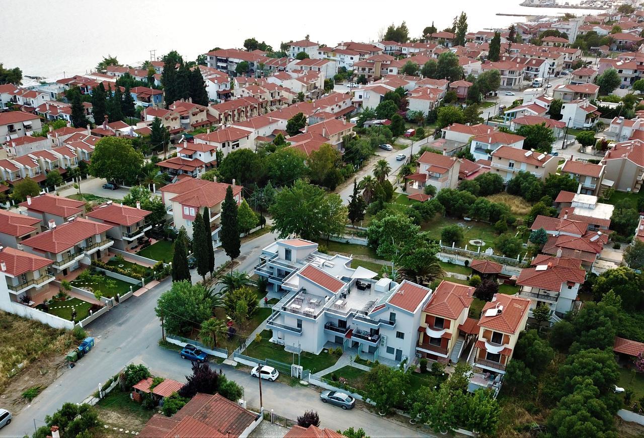 Nikiti Holidays Exterior photo